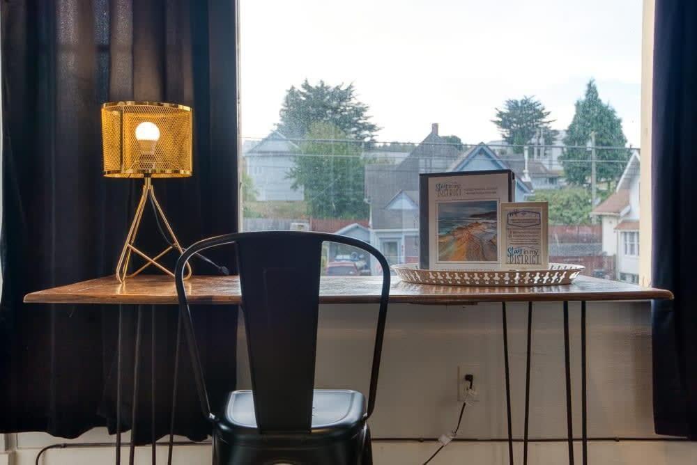 #Stayinmydistrict Historic Apartment Near Downtown Кус Бей Екстериор снимка
